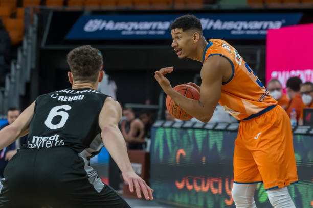 在于整体的 在于整体的