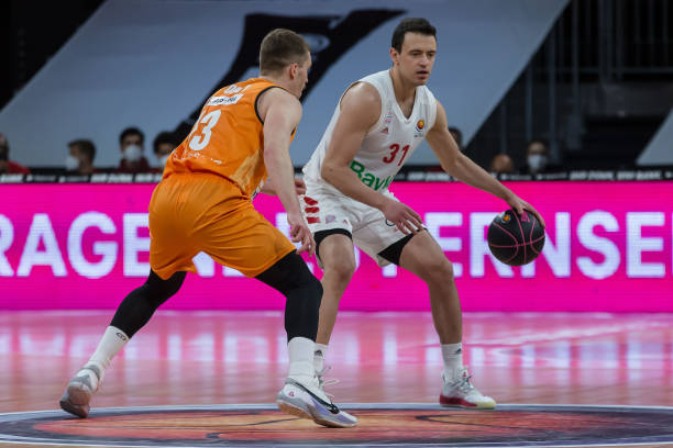 攻防一体的 攻防一体的