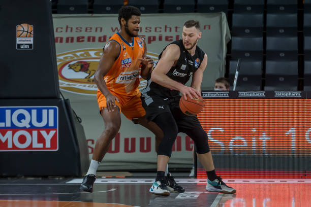 钱天一的战 钱天一的战